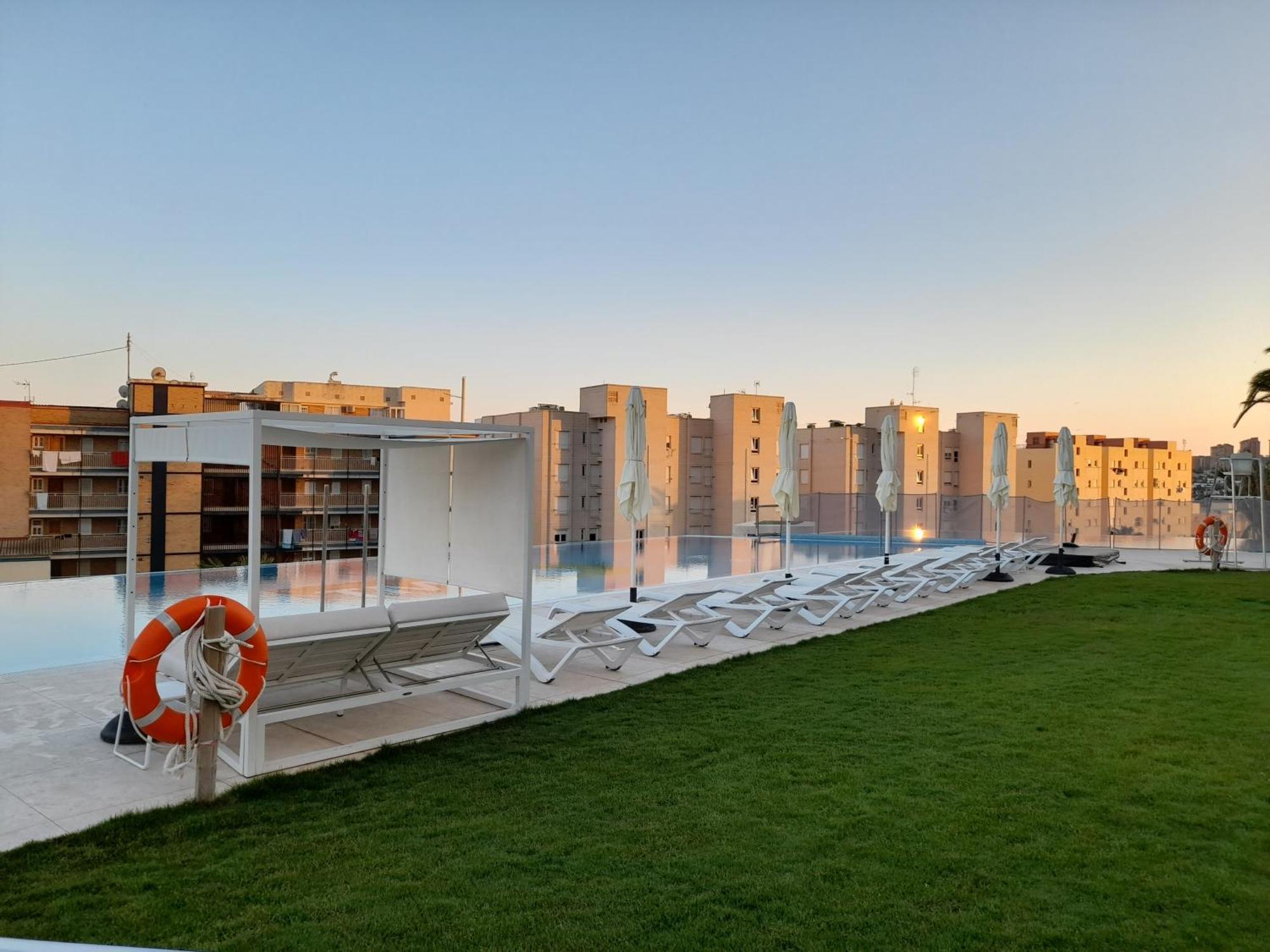 Sunset Cliffs Sea View Apartments 14 Floor Benidorm Luaran gambar
