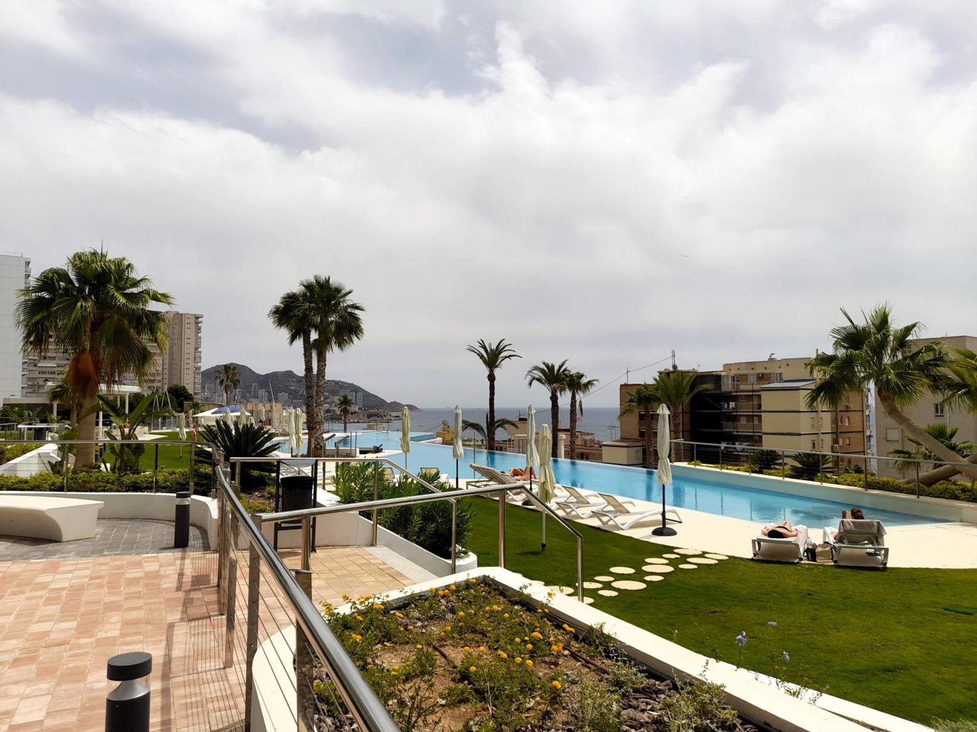 Sunset Cliffs Sea View Apartments 14 Floor Benidorm Luaran gambar